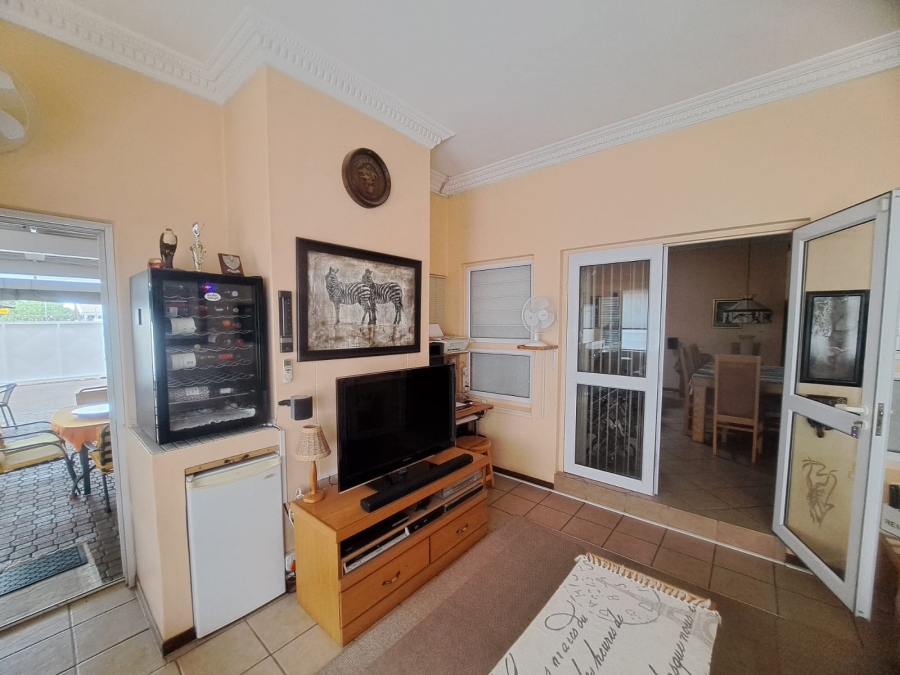 3 Bedroom Property for Sale in Protea Park North West